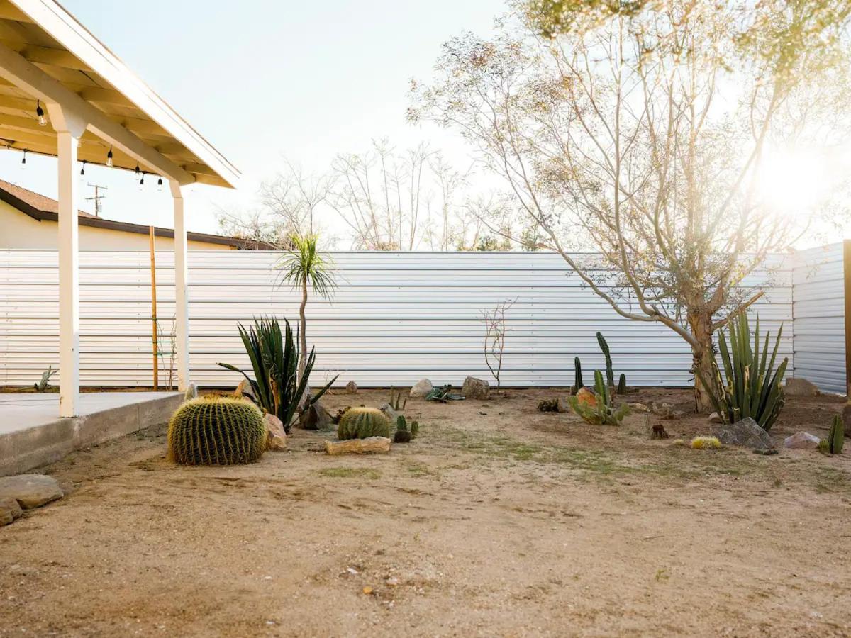 The Zen - Outdoor Shower, Gas Fireplace, Walkable To Shops & Restaurants Joshua Tree Ngoại thất bức ảnh