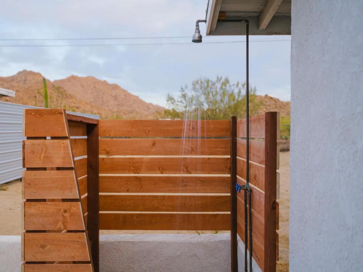 The Zen - Outdoor Shower, Gas Fireplace, Walkable To Shops & Restaurants Joshua Tree Ngoại thất bức ảnh